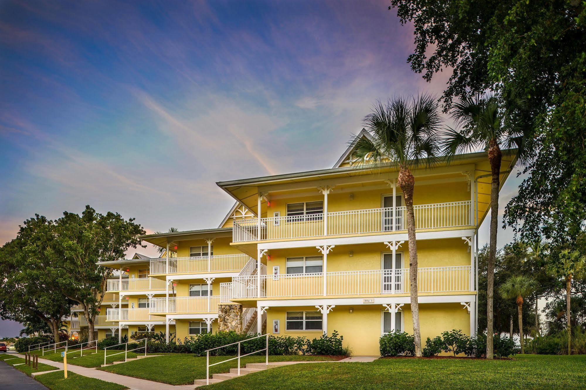 Hilton Vacation Club Charter Club Naples Bay Hotel Exterior foto