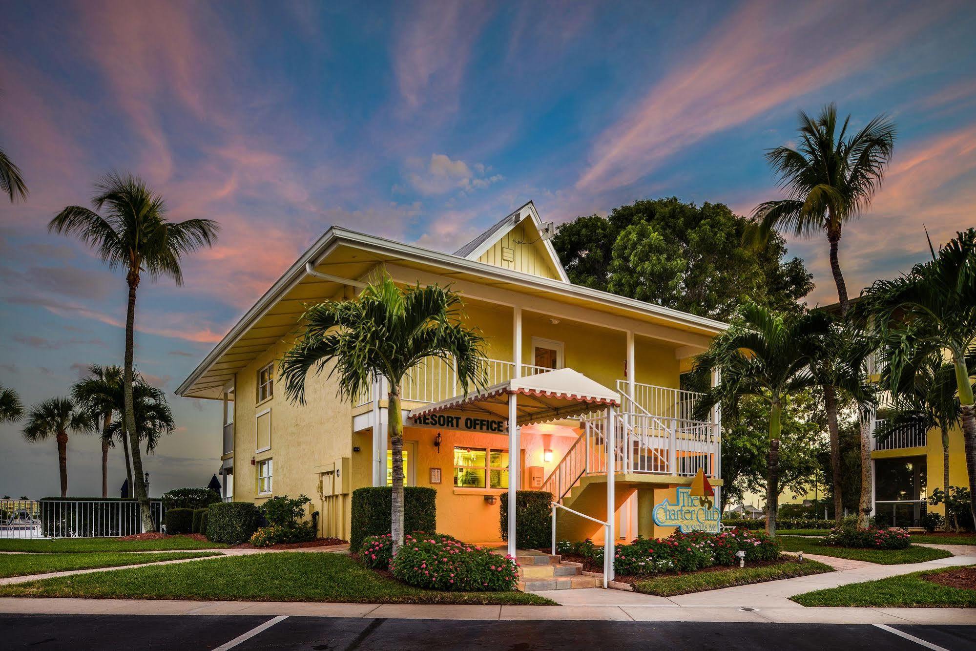Hilton Vacation Club Charter Club Naples Bay Hotel Exterior foto